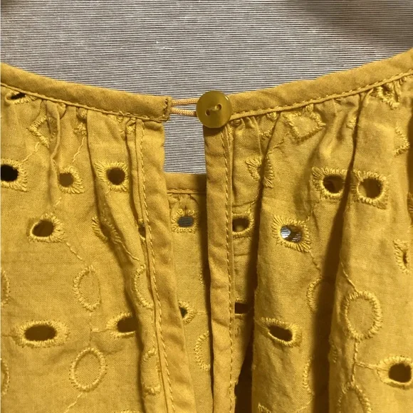 Universal Thread Mustard Yellow Top - Picture 4 of 4